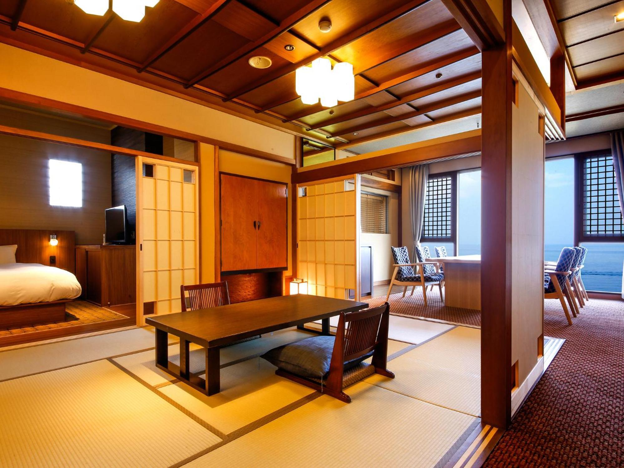 Отель Awaji Yumesenkei Sumoto Номер фото